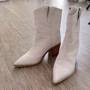 Tony Bianco white Heeled cowboy Boots size 8